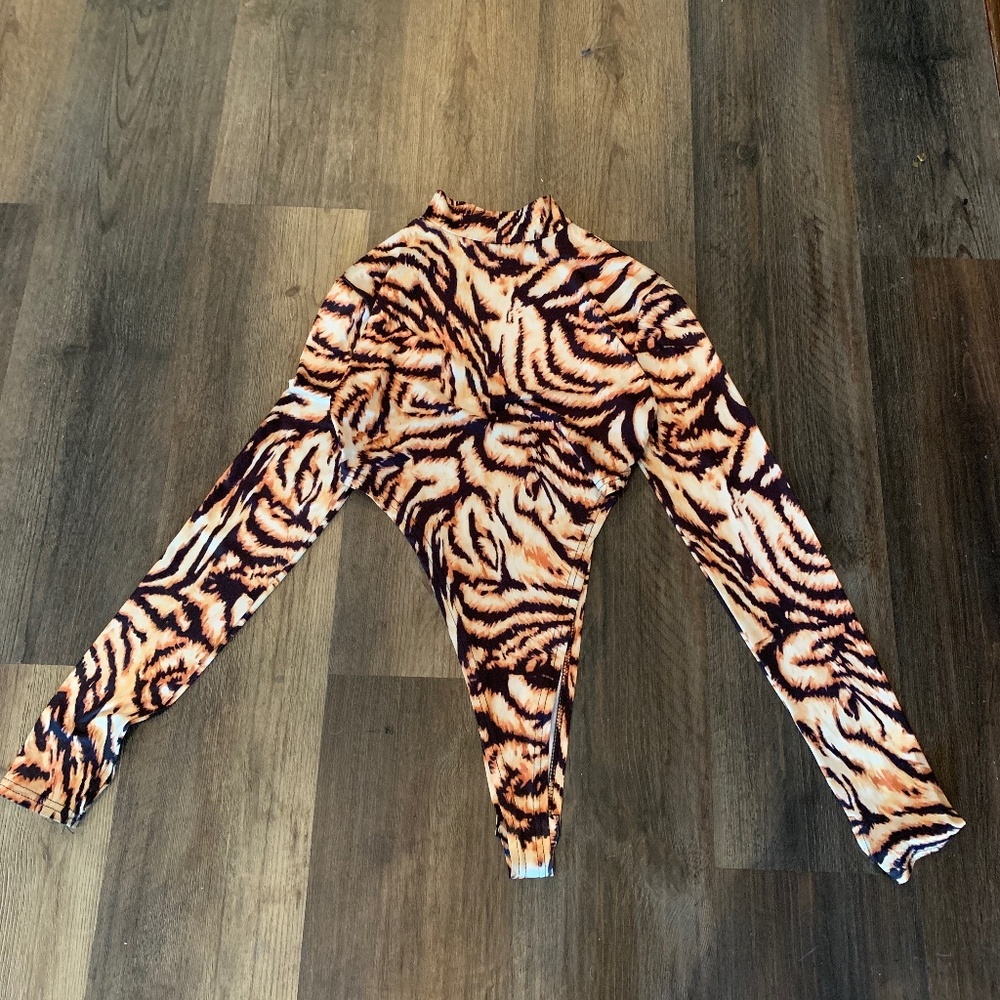 Shein tiger print mock turtle‎ bodysuit. Worn 2x